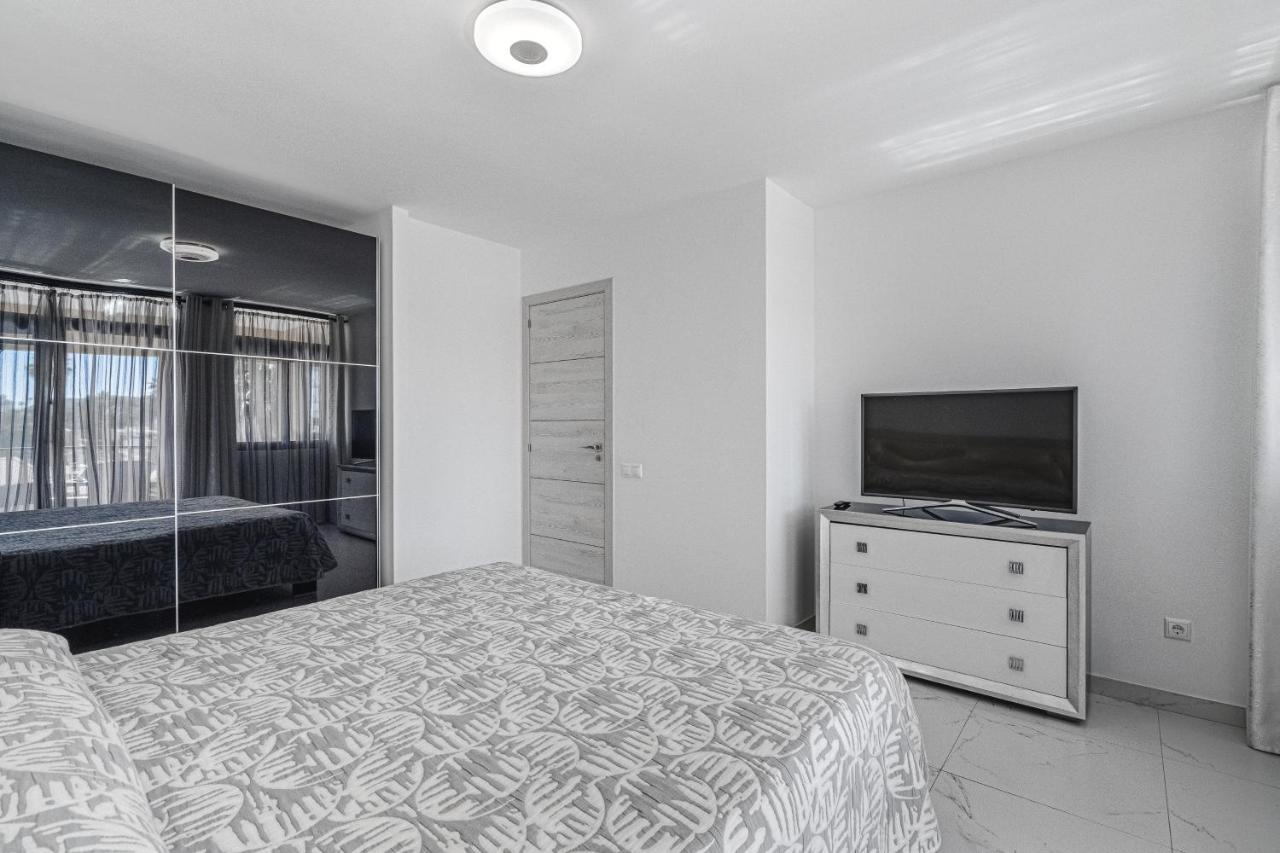 Amazing 3 Bedroom Apartment On The First Line Of The Best Las Americas Beach, Air Conditioner And Terrace Ocean View بلايا ذي لاس أميريكاس المظهر الخارجي الصورة