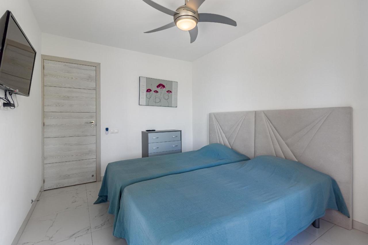 Amazing 3 Bedroom Apartment On The First Line Of The Best Las Americas Beach, Air Conditioner And Terrace Ocean View بلايا ذي لاس أميريكاس المظهر الخارجي الصورة